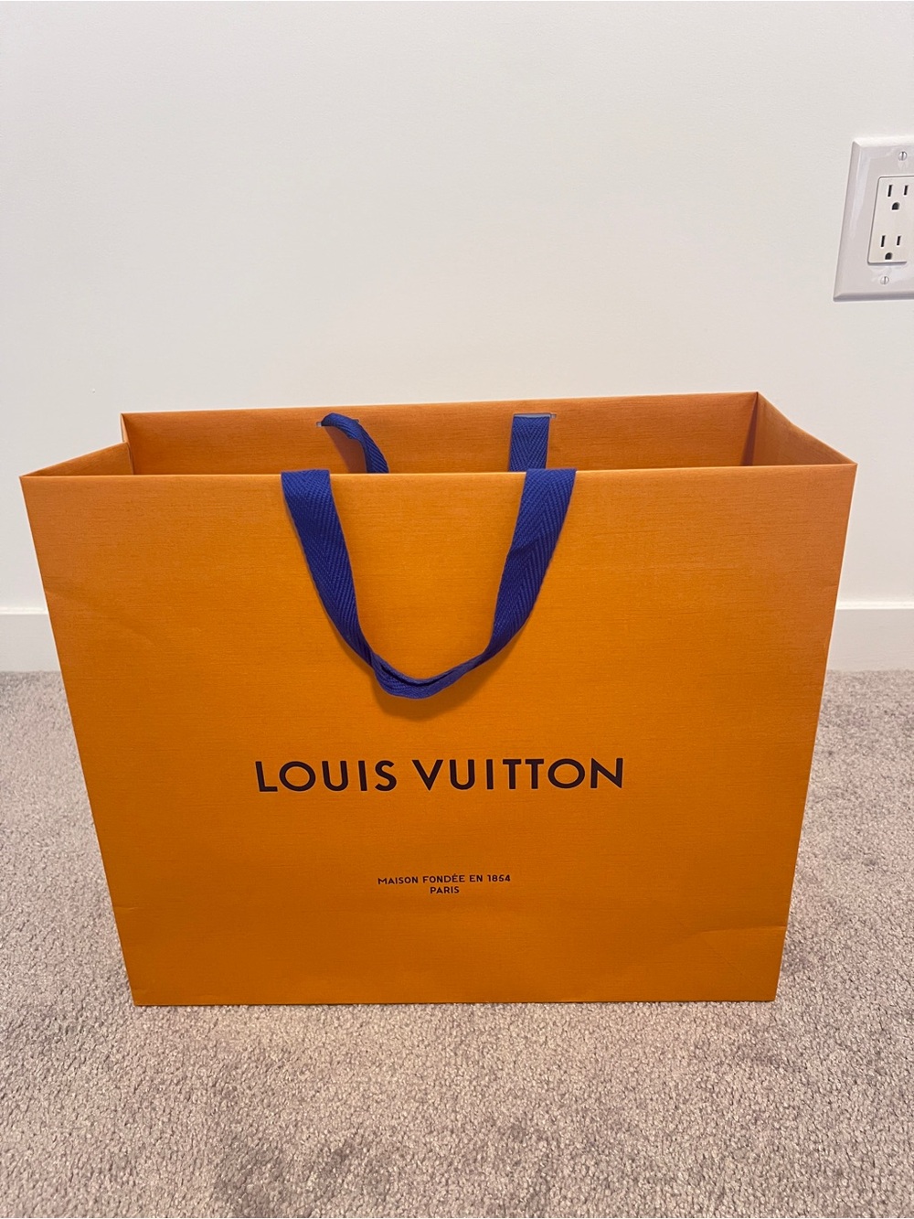 Louis Vuitton Gift Wrapping Set - Picture 2 of 9